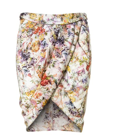 Οι floral φούστες δίνουν χρώμα στις καθημερινές σου εμφανίσεις!-1