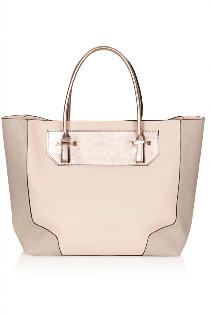 Κρατήστε μια άνετη και μοντέρα τσάντα χειρός στις καθημερινές σας εμφανίσεις-2