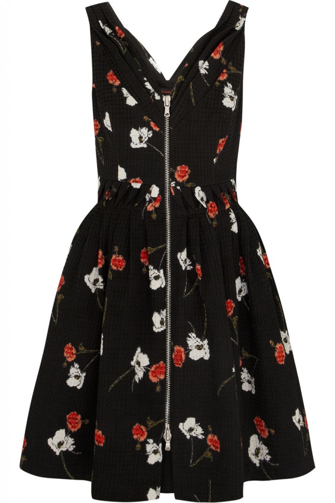 Μοντέρνα και κομψά φορέματα που θα φορέσετε αυτή την εποχή-1