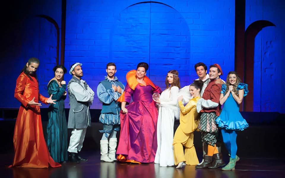 Διαγωνισμός και προσκλήσεις για θέατρο στους Ερευνητές-1