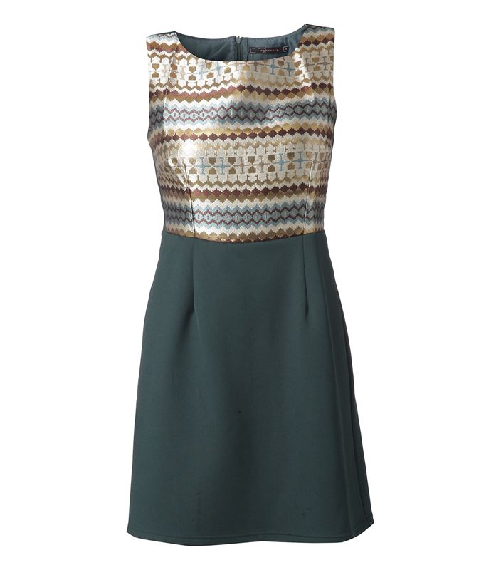 Stylish βραδινά φορέματα για glam εμφανίσεις-1