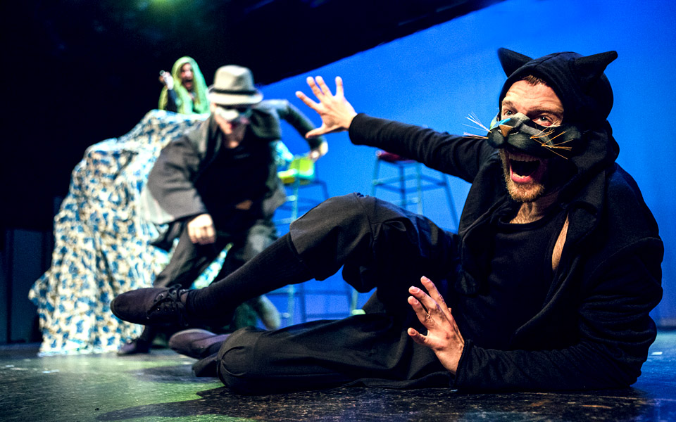 Κερδίστε προσκλήσεις για θέατρο-1