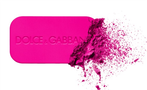 Ζεστές πινελιές: Τα νέα ρουζ που διεκδικούν θέση στο νεσεσέρ μας-5