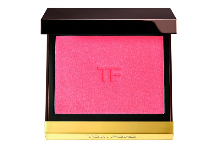 Ζεστές πινελιές: Τα νέα ρουζ που διεκδικούν θέση στο νεσεσέρ μας-3