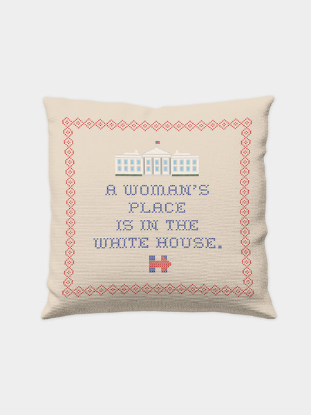 Η «στολή» της Hillary έγινε t-shirt-4