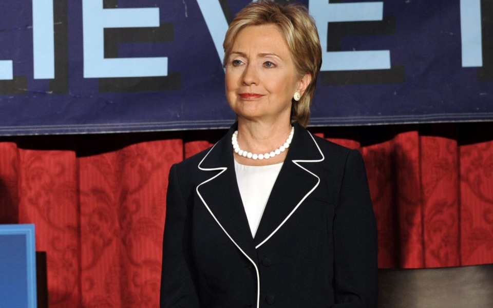 Η «στολή» της Hillary έγινε t-shirt-1