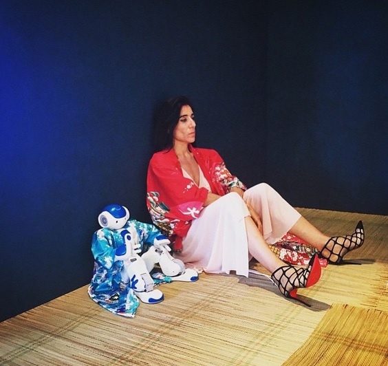 Ρομπότ με Louboutins-1