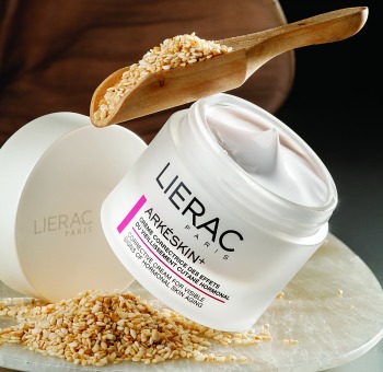 Beauty Kit: Καλλυντικά προϊόντα για την φροντίδα της επιδερμίδας-6