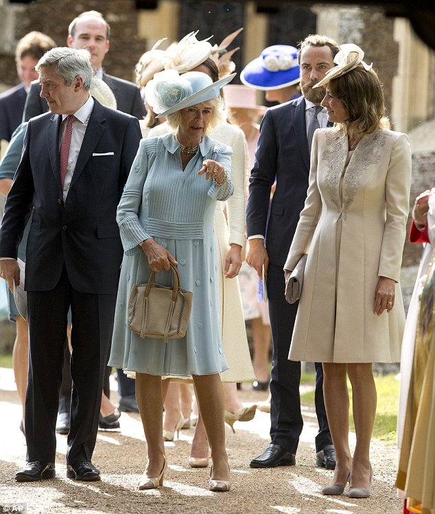 Στιλ και κομψότητα στη βάπτιση της πριγκίπισσας Charlotte-3