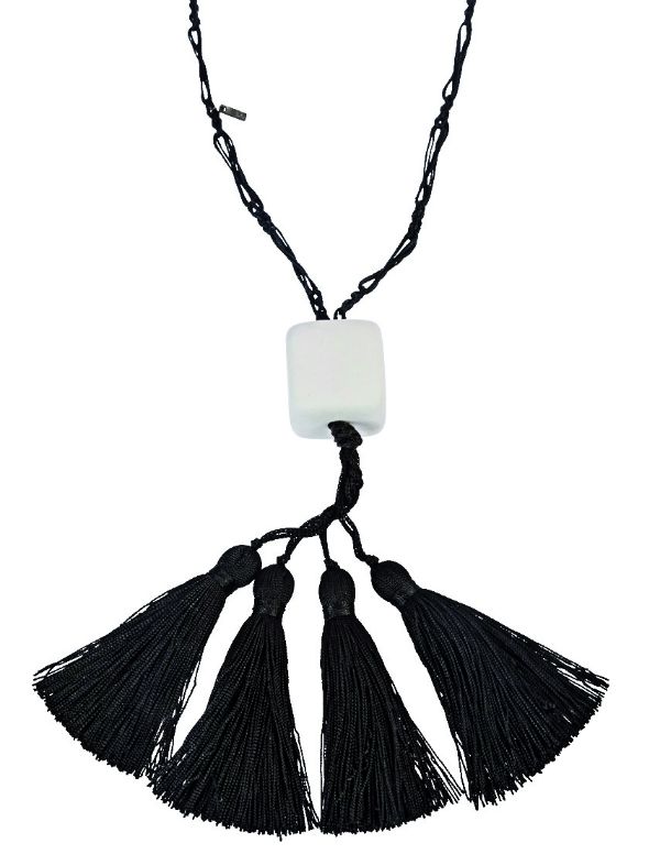 Σύρος: Any Given Moment-7