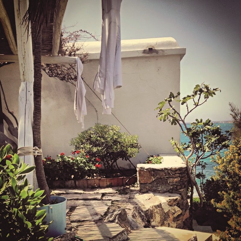 Σύρος: Any Given Moment-13