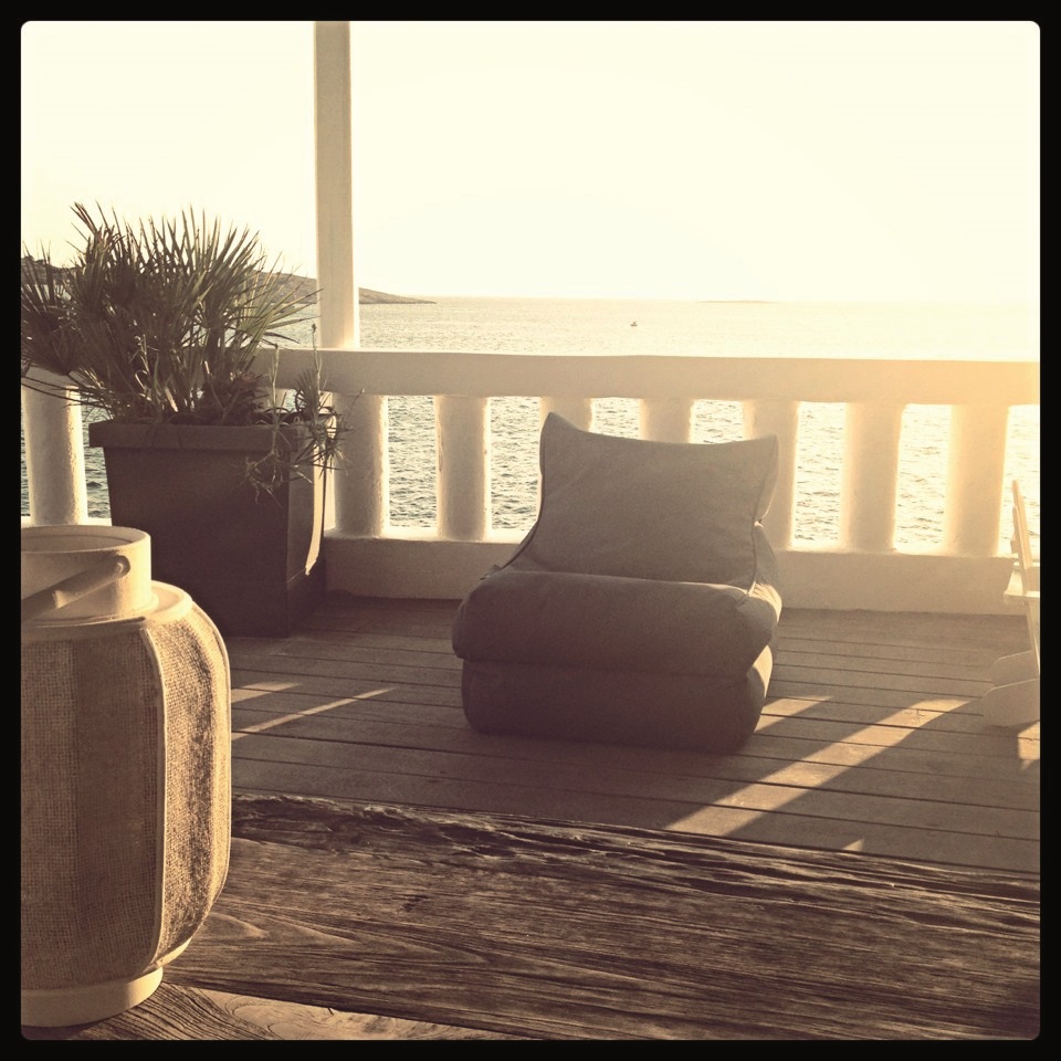 Σύρος: Any Given Moment-5