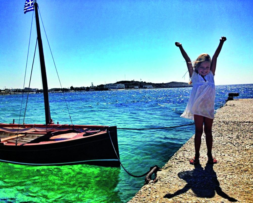 Σύρος: Any Given Moment-3