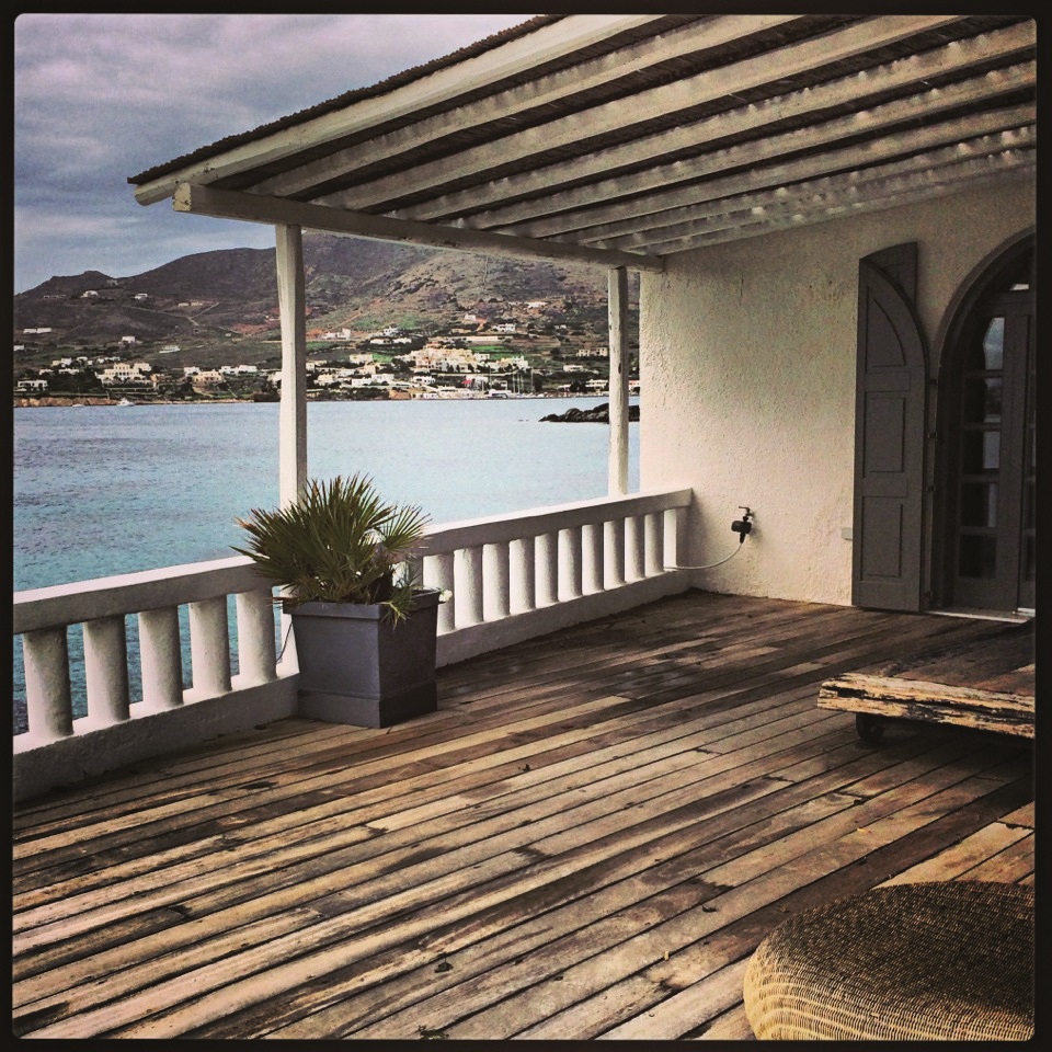 Σύρος: Any Given Moment-12