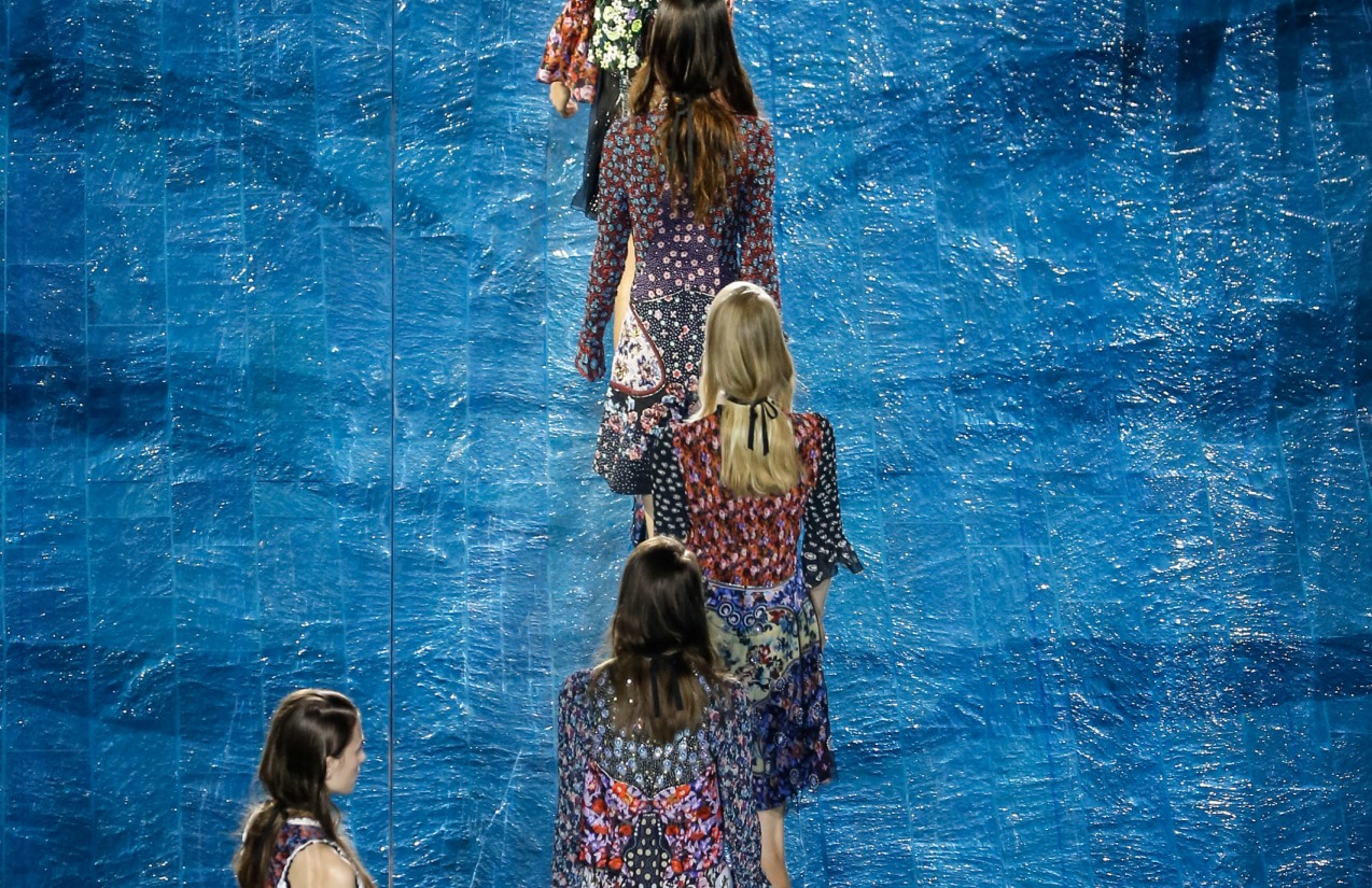 Mary Katrantzou: H νέα της κολεξιόν στην Εβδομάδα Μόδας στο Λονδίνο-6