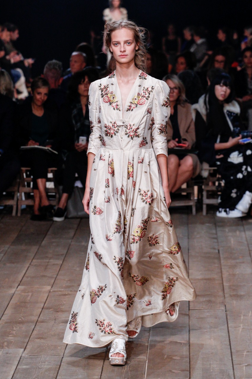 Alexander McQueen: Η νέα ρομαντική κολεξιόν-2