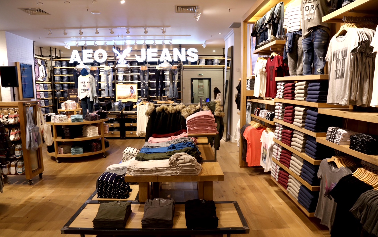 Η American Eagle Outfitters στην Ελλάδα-2