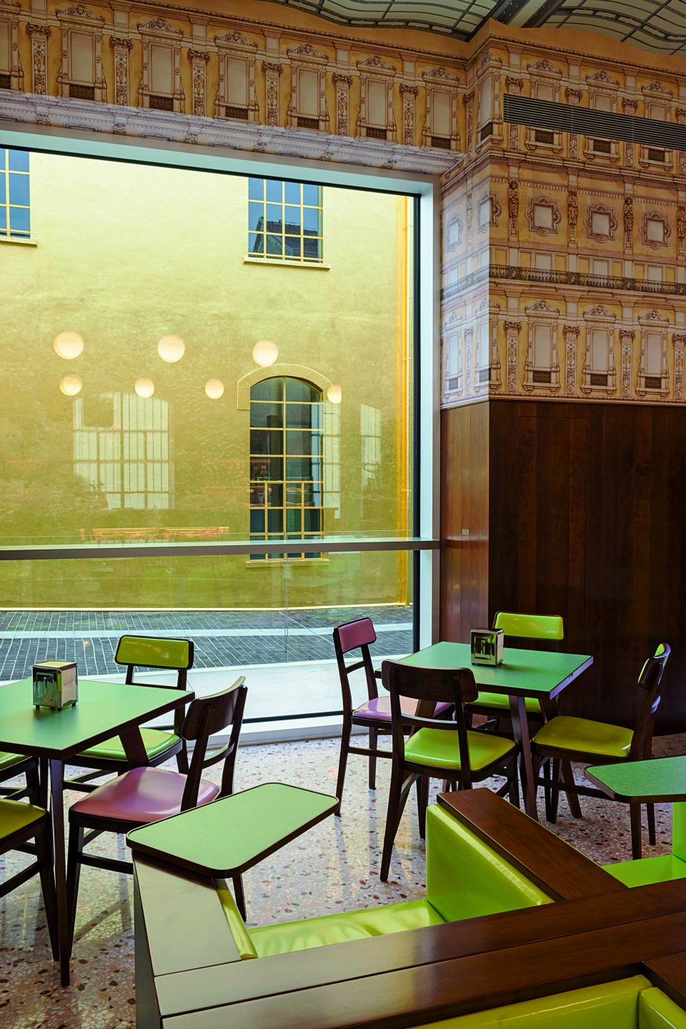 Με ένα πιρούνι-1