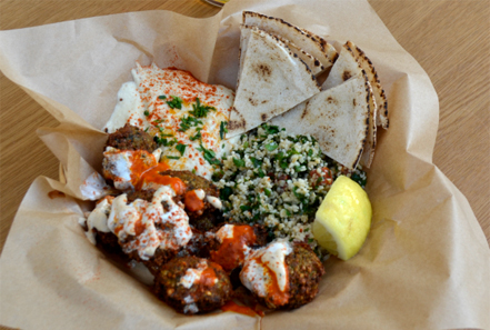 Φαλαφελάδικο ή Falafeladiko-1