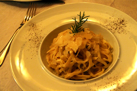 Cosa Nostra: Πίτσα, πάστα και βιτέλο-2