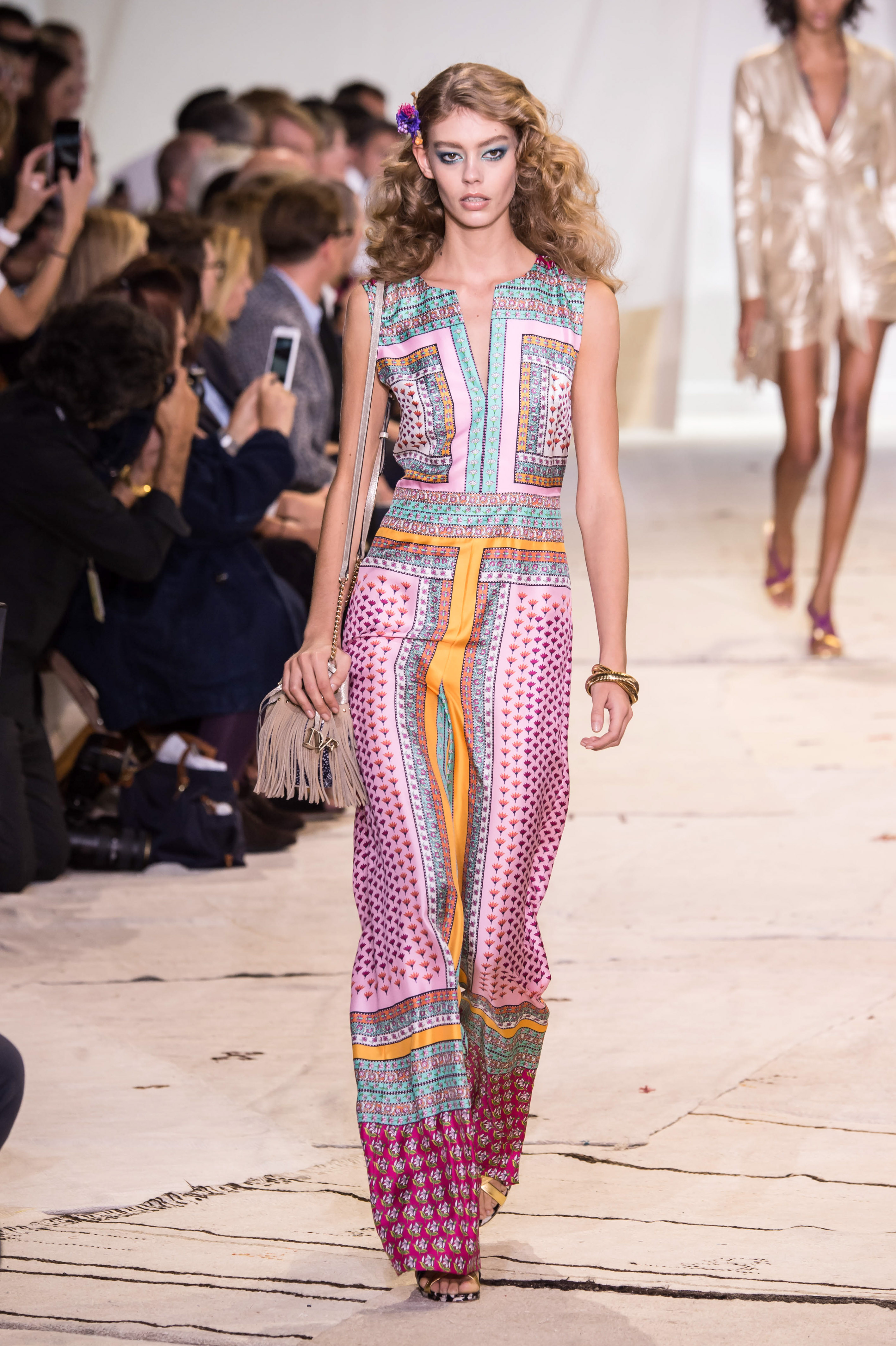 Τα trends της άνοιξης: Ολόσωμες φόρμες-1