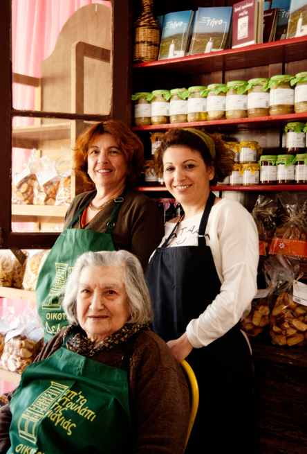 «Το ντουλάπι της γιαγιάς»: Χειροποίητες σπεσιαλιτέ της Τήνου-1