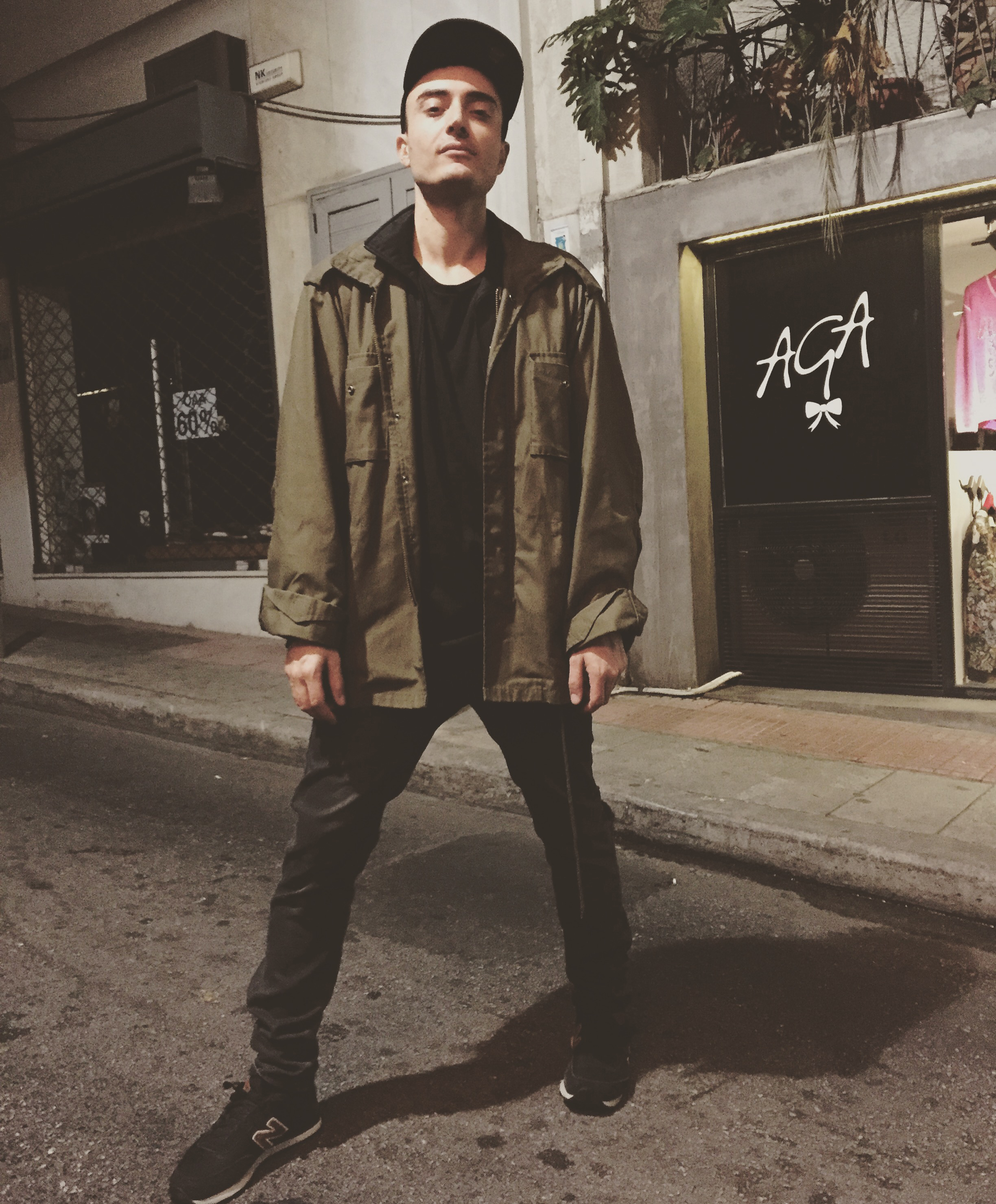 Dimi Hart: Πίσω στο φως-1