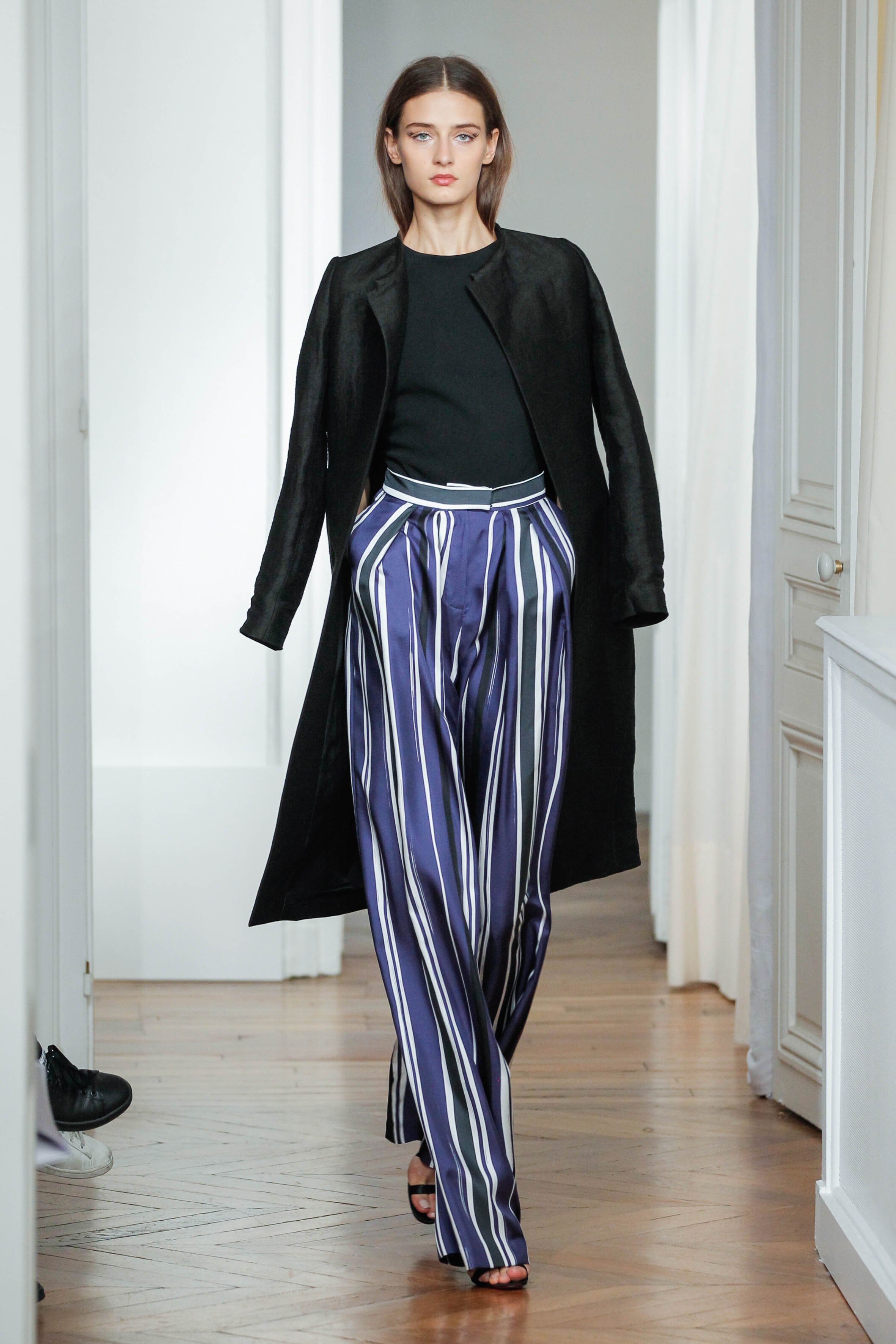 Ανοιξιάτικα παντελόνια για κομψές εμφανίσεις-1