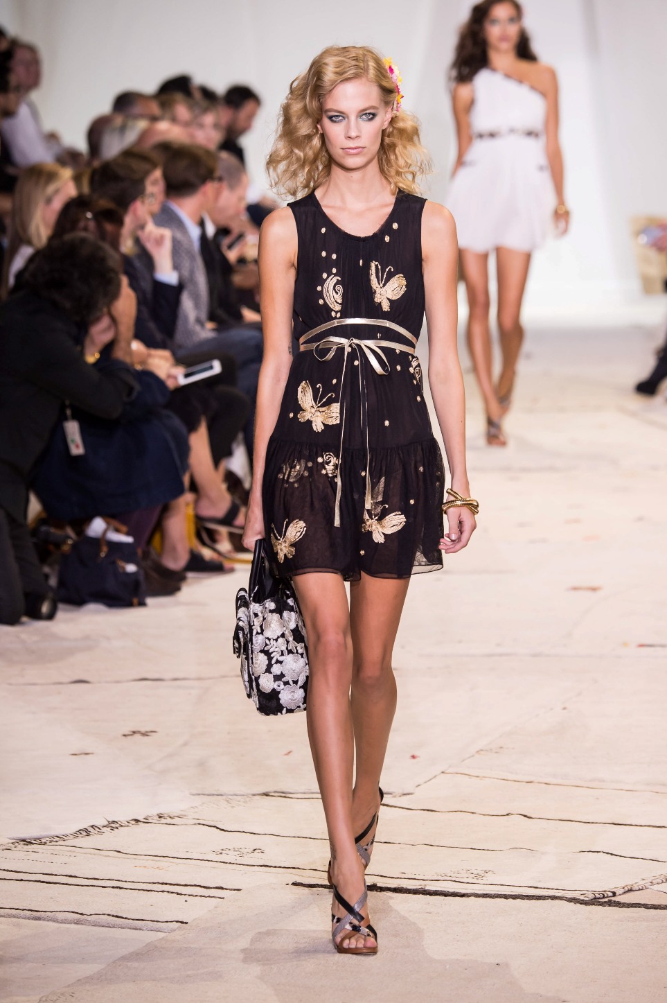 Συναρπαστικά φορέματα για κάθε στιλ-1