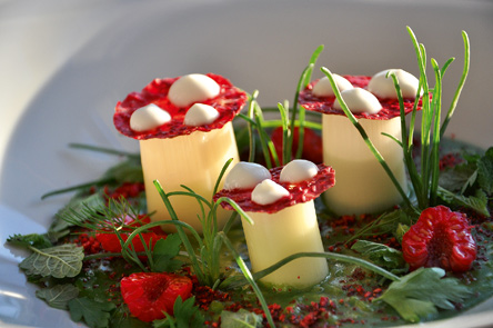 Γιώργος Χατζηγιαννάκης: «Ο,τι γράφει δίπλα Σαντορίνη πουλάει αμέσωs»-1