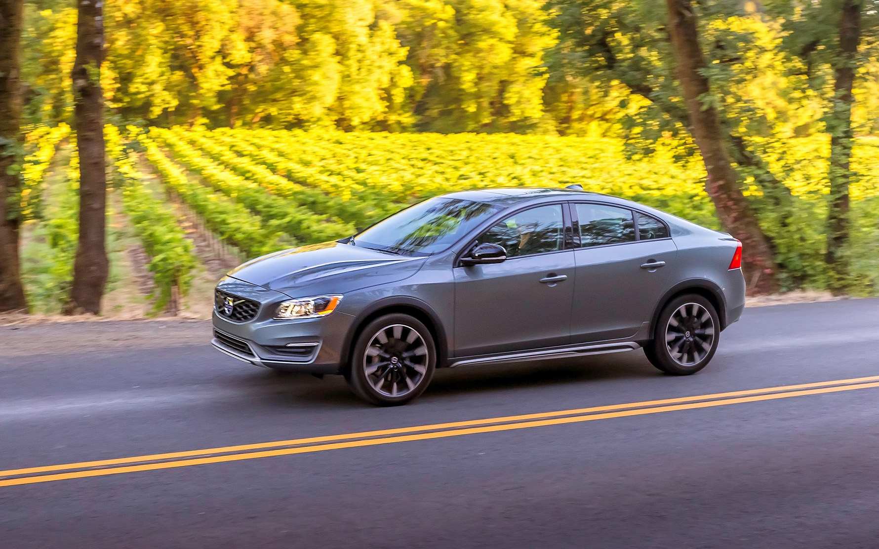 To νέο Volvo S60 Cross Country στην Ελλάδα-4