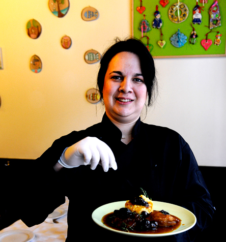 «Η Κάνουλα»: Η Ανατολή στο πιάτο μας-1