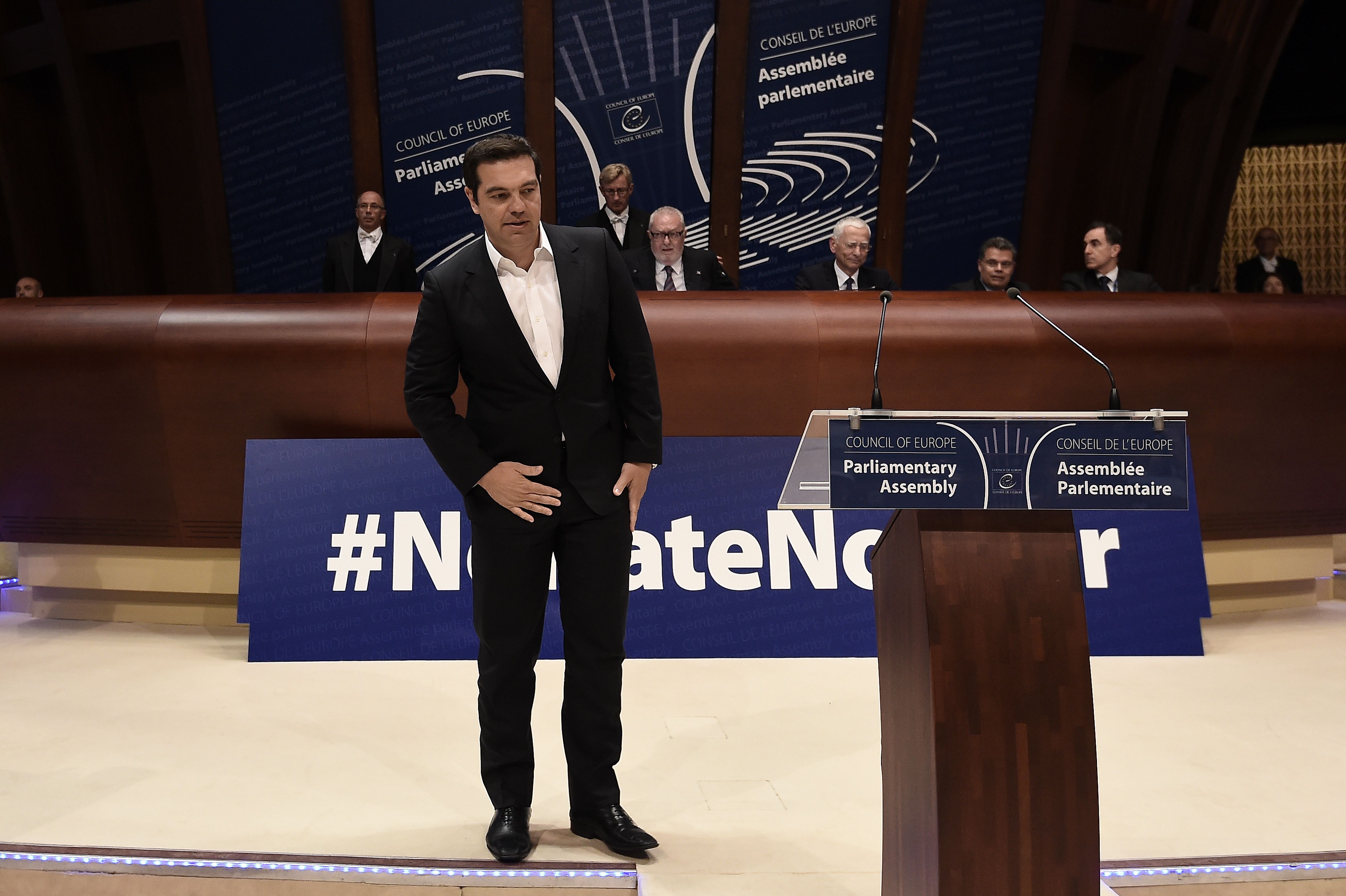 Ο κτύπος του Big Ben, η χειραψία Παππά-Βελκουλέσκου και ένας… Ανδρέας από το μέλλον-1