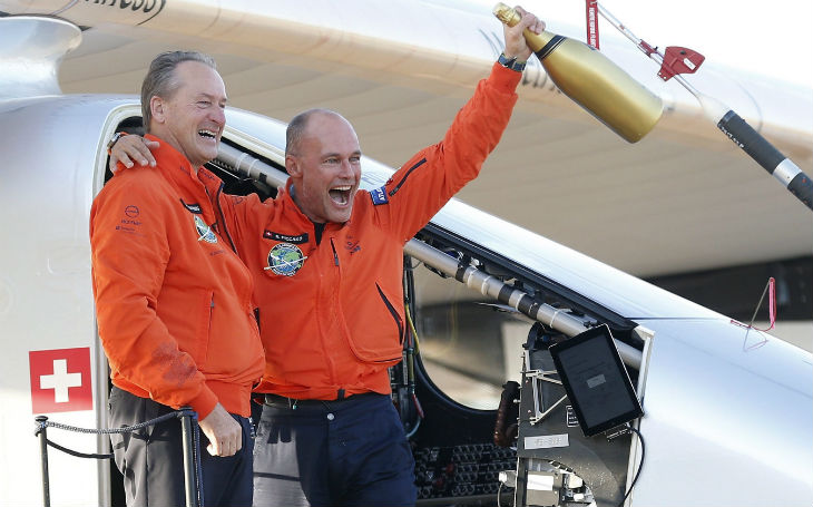 Ο Τσίπρας, οι αφίσες του ΠΑΣΟΚ και η μάχη γενεών στη Βρετανία-3