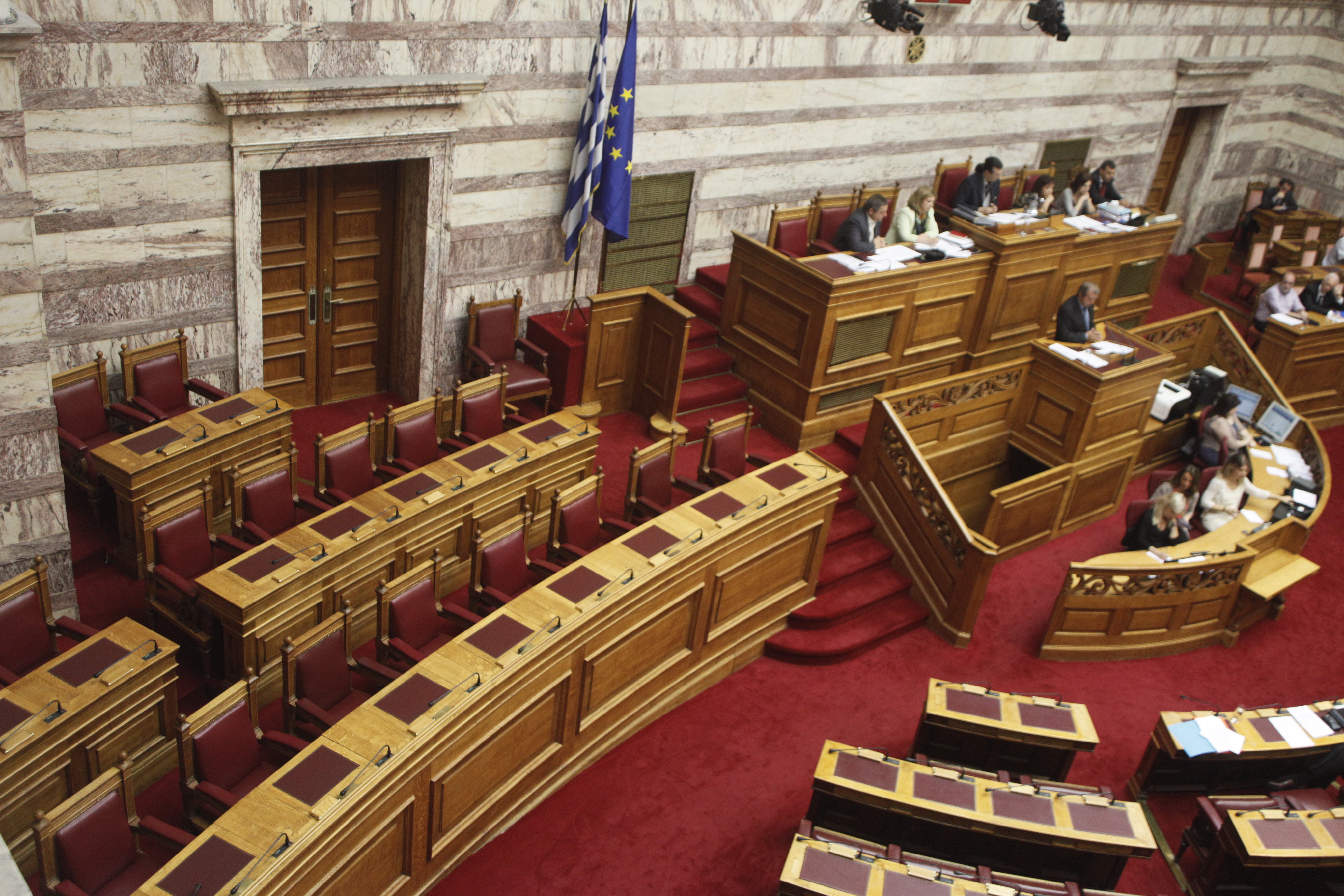 Οι αμαζόνες του Πούτιν, η πικρία του Γιούνκερ και τα ιπτάμενα panda-4