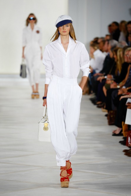 Καλοκαιρινά trends: Total white look-1