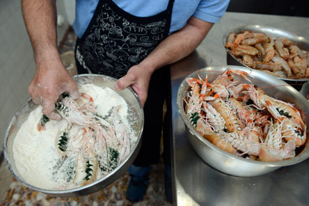 Μαργαρώ: cult μπαρμπουνοφαγία-3