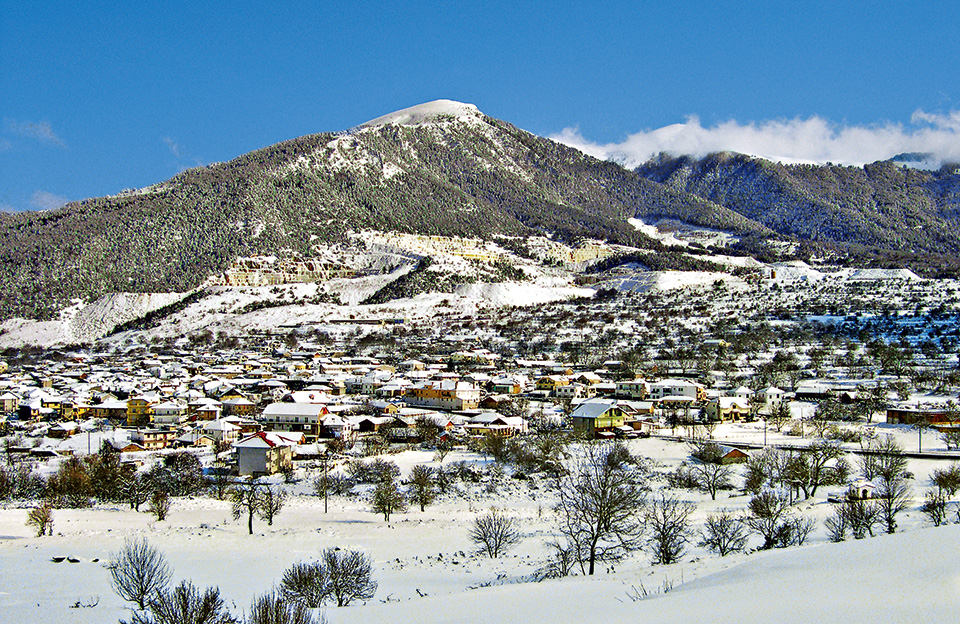 Αφιέρωμα: Τα Χριστούγεννα μένουμε Ελλάδα-1