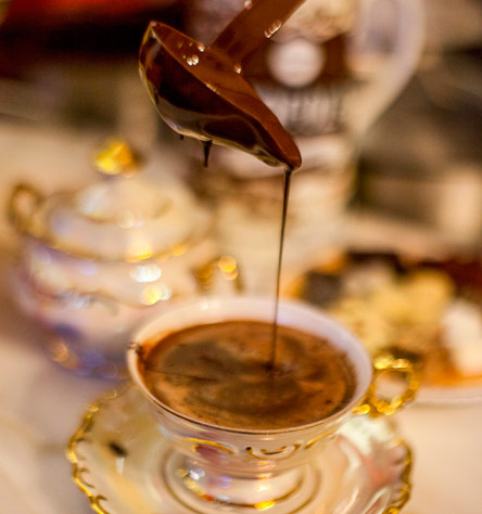 One Sweet Day. Όταν η σοκολάτα, προσγειώθηκε στην Ολύμπου-2