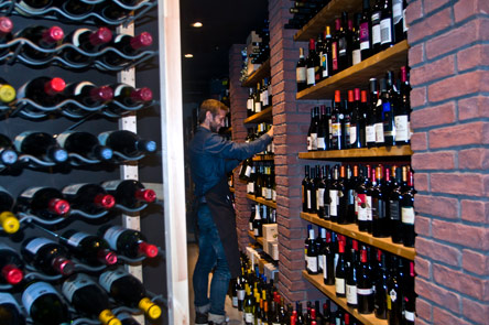 Vintage: 500 ετικέτες κρασιού να τις πιεις στο ποτήρι!-2