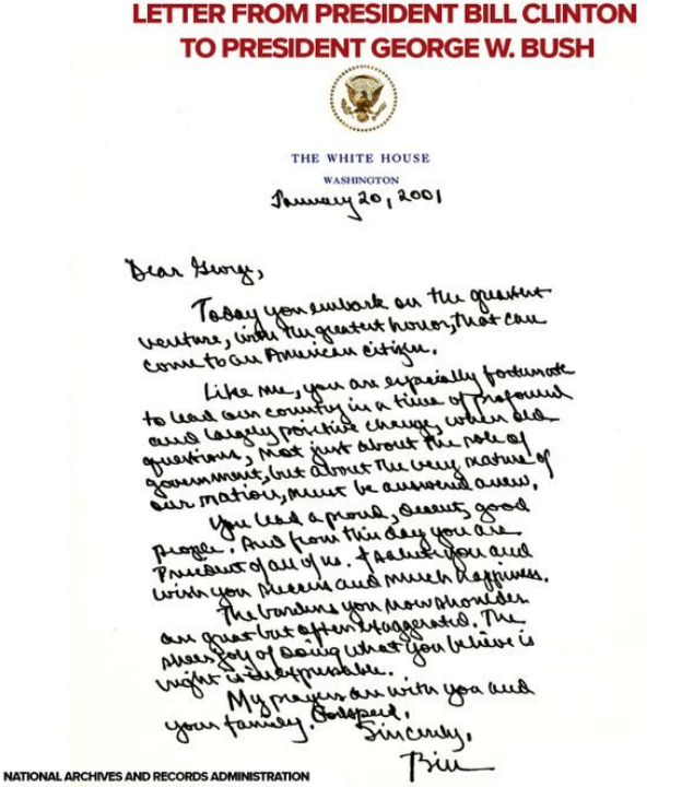 Αλλαγή φρουράς στον Λευκό Οίκο: Το περιεχόμενο της επιστολής Τζορτζ Μπους στον Ομπάμα όταν ανέλαβε την προεδρία-2