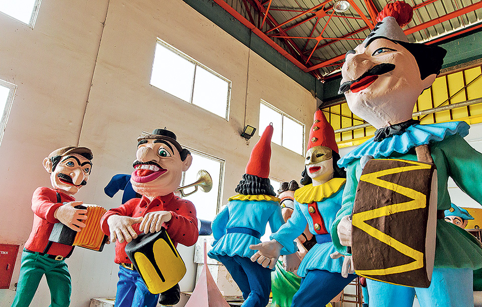 Ακαταμάχητη Πάτρα-1