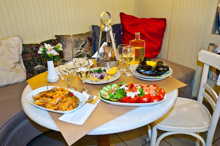 Ελιά και Τσίπουρο-1