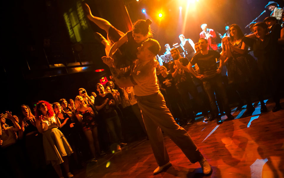 Η Aθήνα γυρίζει στα 50’s-1