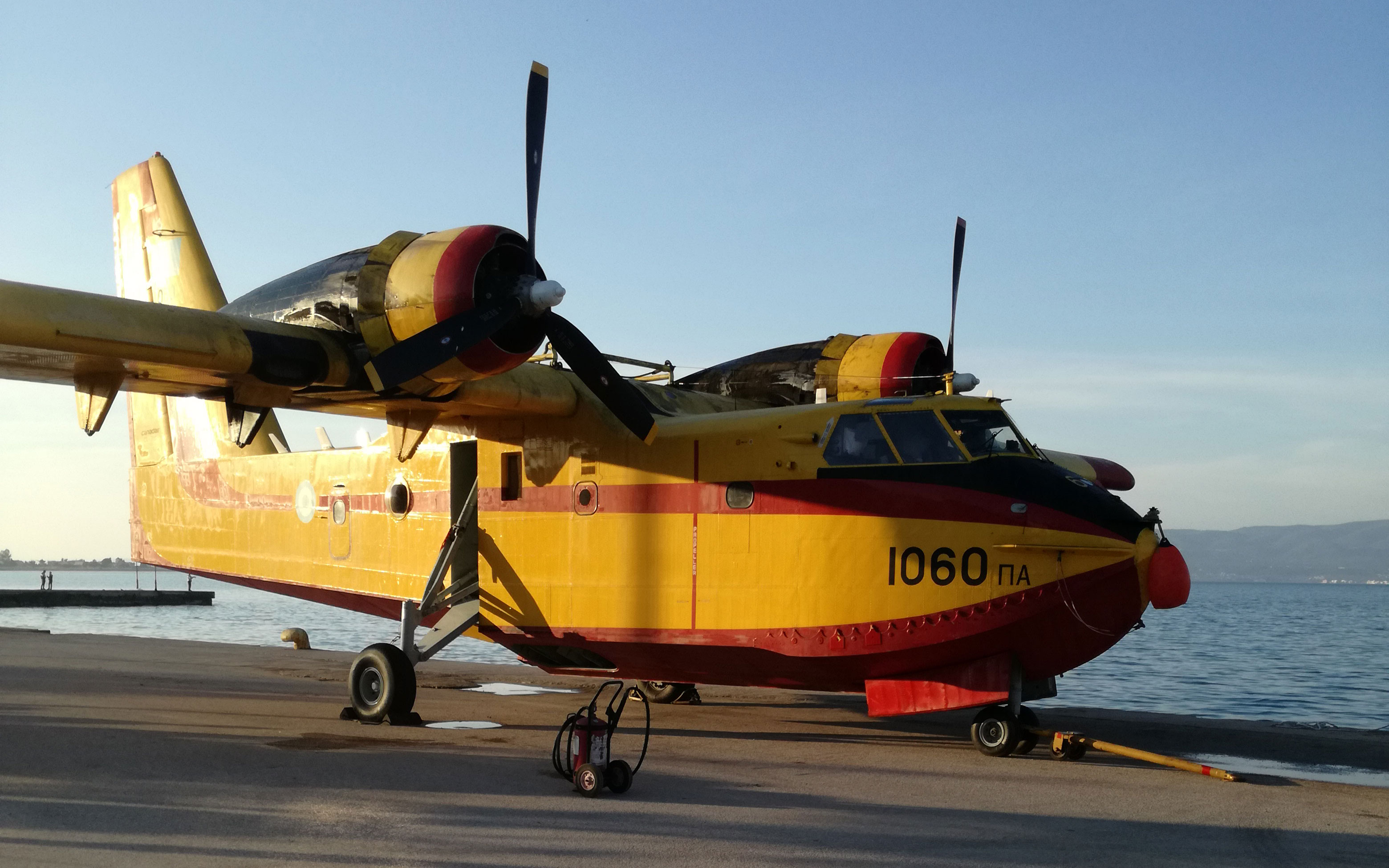 Canadair βγήκε στη στεριά στον Ωρωπό-2