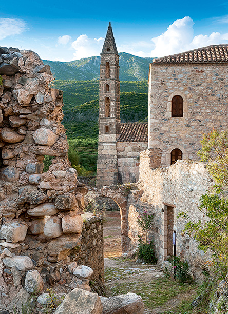Εξω Μάνη: Άγρια και τρυφερή-1