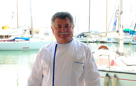 Άρωμα Λαζάρου στο εστιατόριο του ξενοδοχείου Porto Kea Suites στη Τζια-1