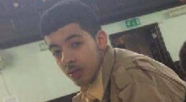 Πατέρας βομβιστή: «Δεν πιστεύουμε στη δολοφονία αθώων» – Στις έξι οι συλλήψεις για το Μάντσεστερ-1