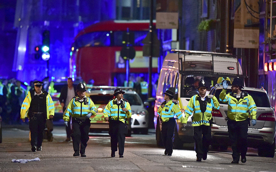 Το χρονικό της επίθεσης στο Λονδίνο – Τουλάχιστον 7 νεκροί, 48 τραυματίες-3