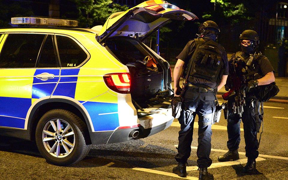 Το χρονικό της επίθεσης στο Λονδίνο – Τουλάχιστον 7 νεκροί, 48 τραυματίες-4